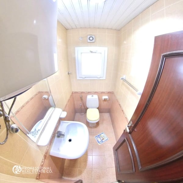 Elegant second bathroom in 2BHK apartment, Muntazah, Doha