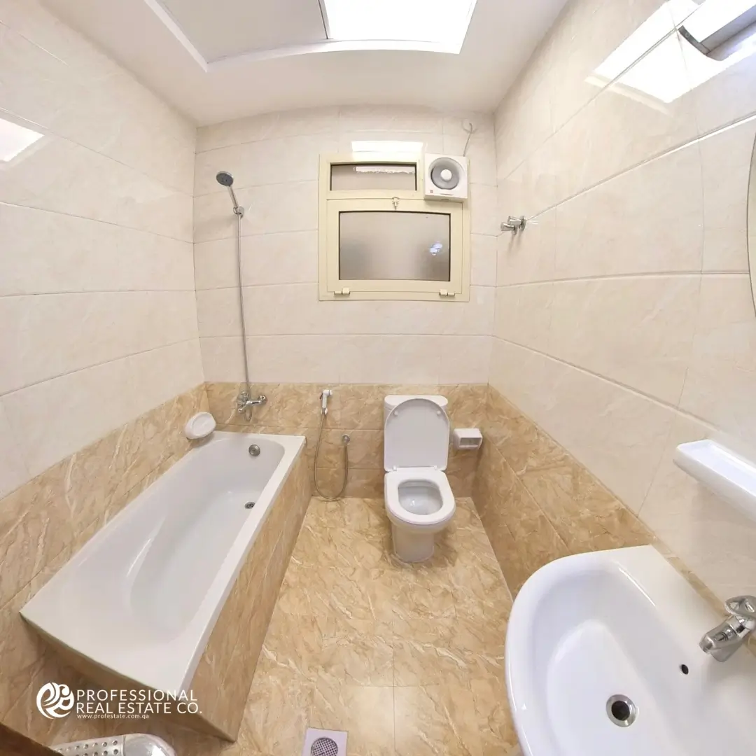 Stylish bathroom in fully furnished 3 BHK apartment for rent in Muntazah, Doha – Spacious with modern fittings