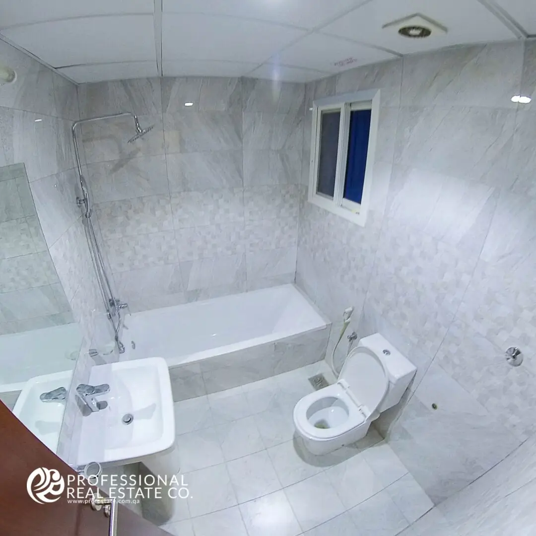 Modern Bathroom in Unfurnished 2 BHK Apartment in Muntazah – Close to Muntazah Park