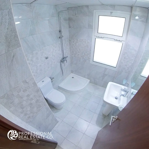 Modern Bathroom 1 in Unfurnished 3 BHK Apartment in Muntazah