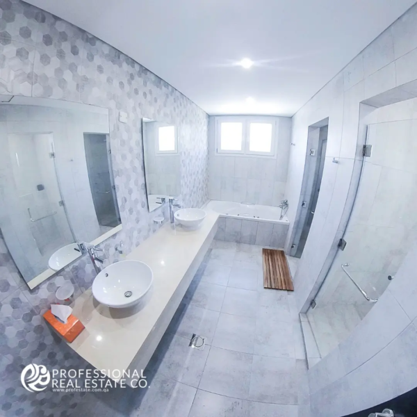 Fifth bathroom in 6 BHK villa – Fully furnished with modern amenities and elegant design