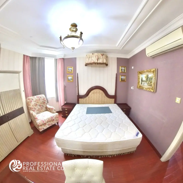 Fully furnished primary bedroom in 2 BHK apartment in Mansoura – Comfortable and spacious for restful nights