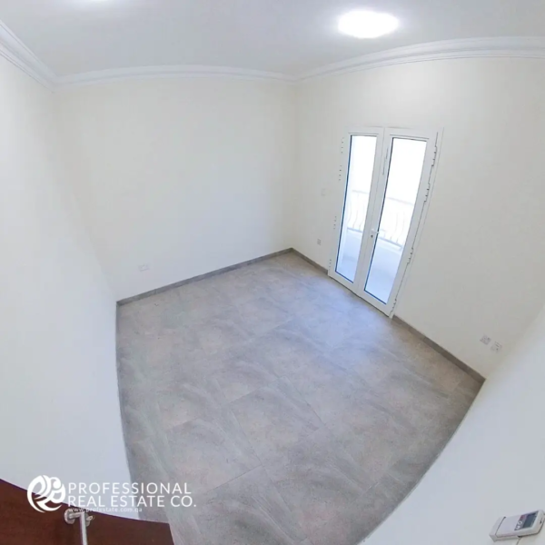 Spacious Primary Bedroom in Unfurnished 3 BHK Apartment in Muntazah