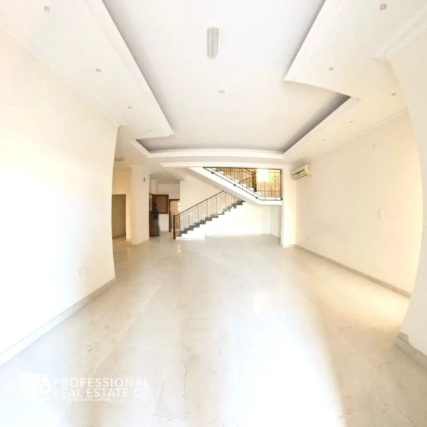 Spacious living room in the unfurnished 5 BHK standalone villa in Markhiya.