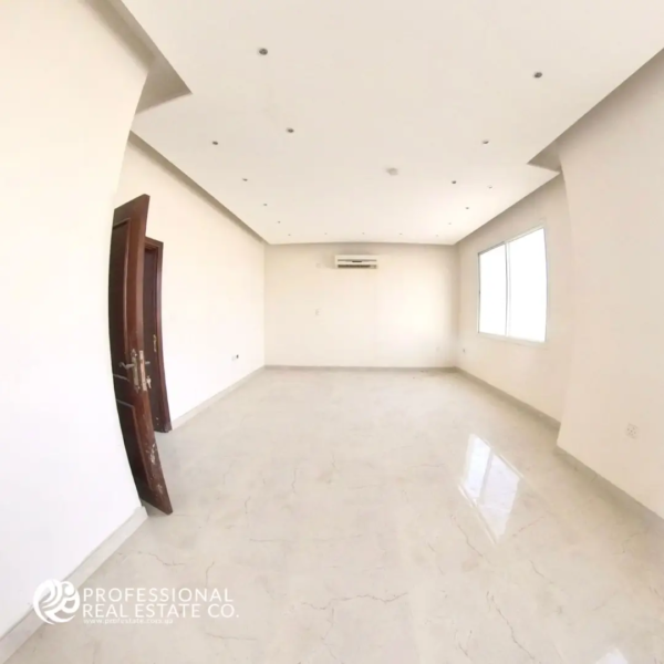 Spacious unfurnished 5 BHK standalone villa with an outhouse in Markhiya.