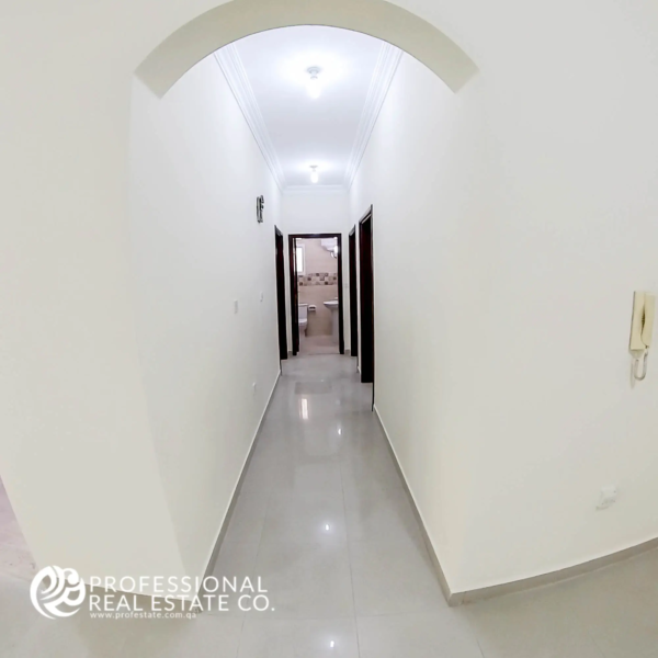 Alternative view of the hallway in an unfurnished 3 BHK apartment in Muntazah, Doha